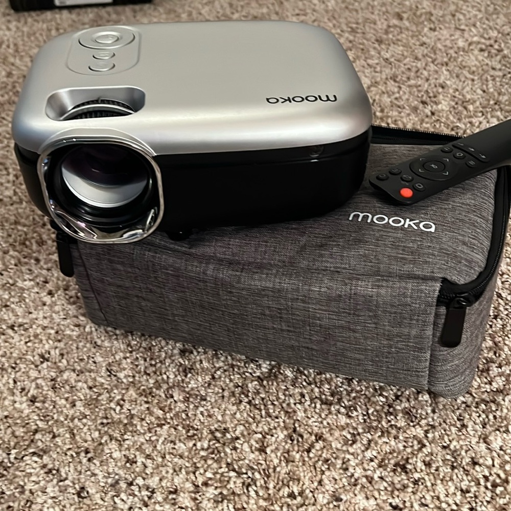 Mooka Portable Projector 1080P Mini WiFi Projector with Carrying Bag & Remote
